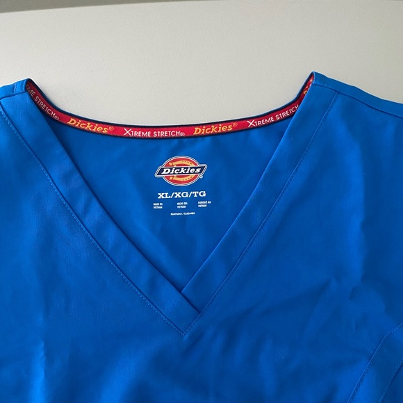 Scrub top - Picture 2 of 3